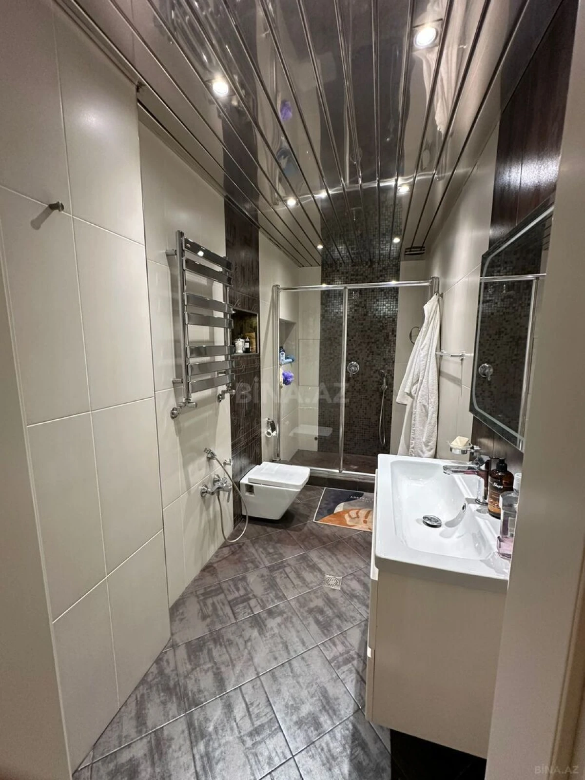 Satılır 3 otaqlı mənzil 150 m²