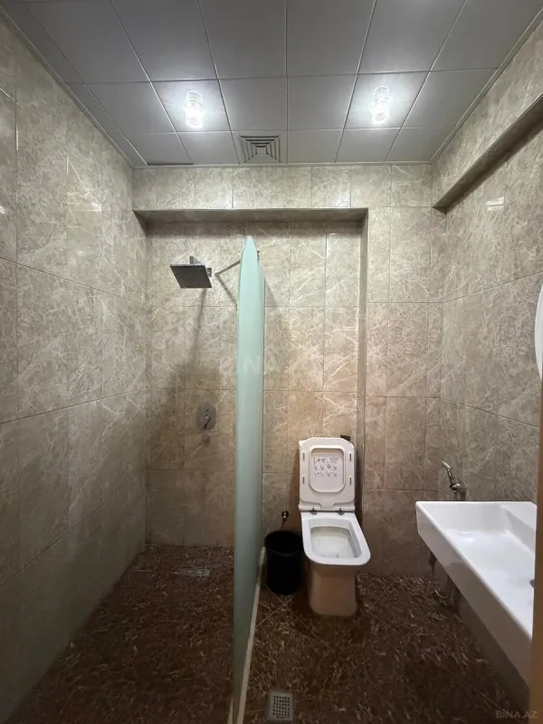 Satılır 3 otaqlı mənzil 141 m²