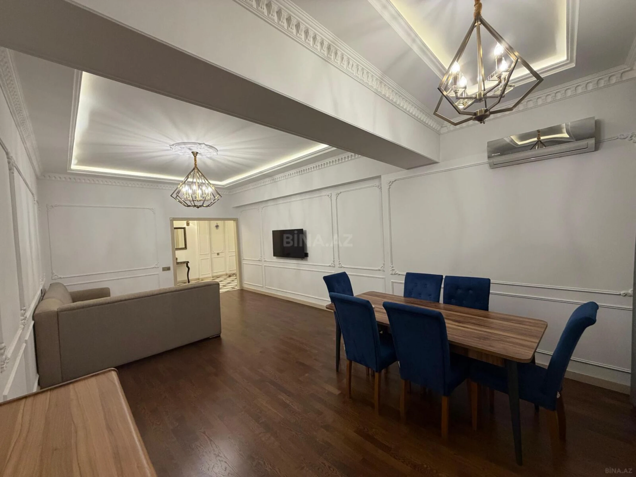 Satılır 3 otaqlı mənzil 141 m²