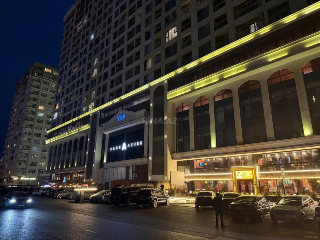 Satılır 3 otaqlı mənzil 141 m²