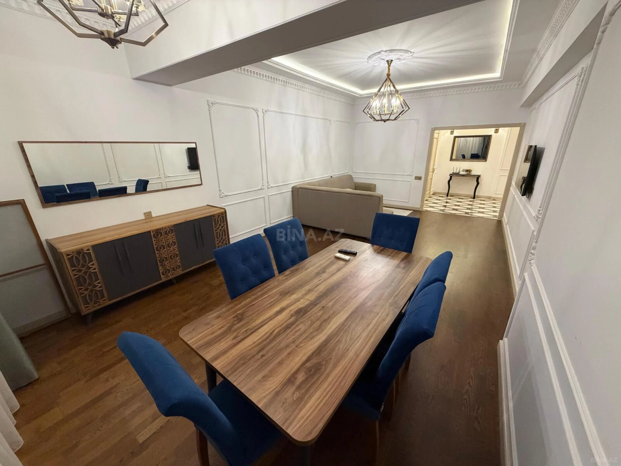 Satılır 3 otaqlı mənzil 141 m²