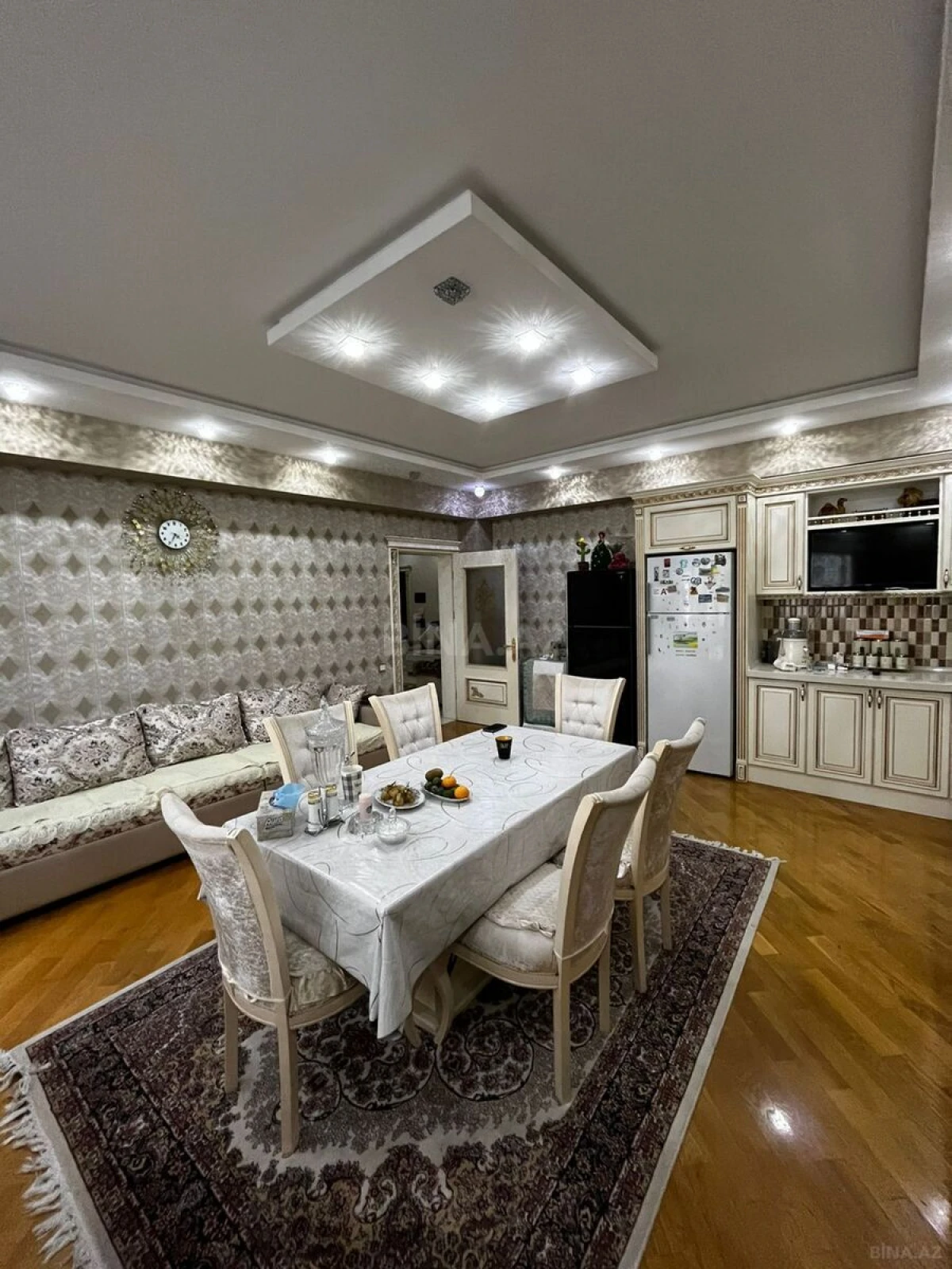 Satılır 3 otaqlı mənzil 155 m²