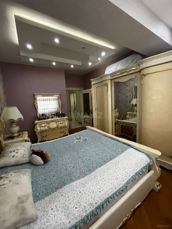 Satılır 3 otaqlı mənzil 155 m²