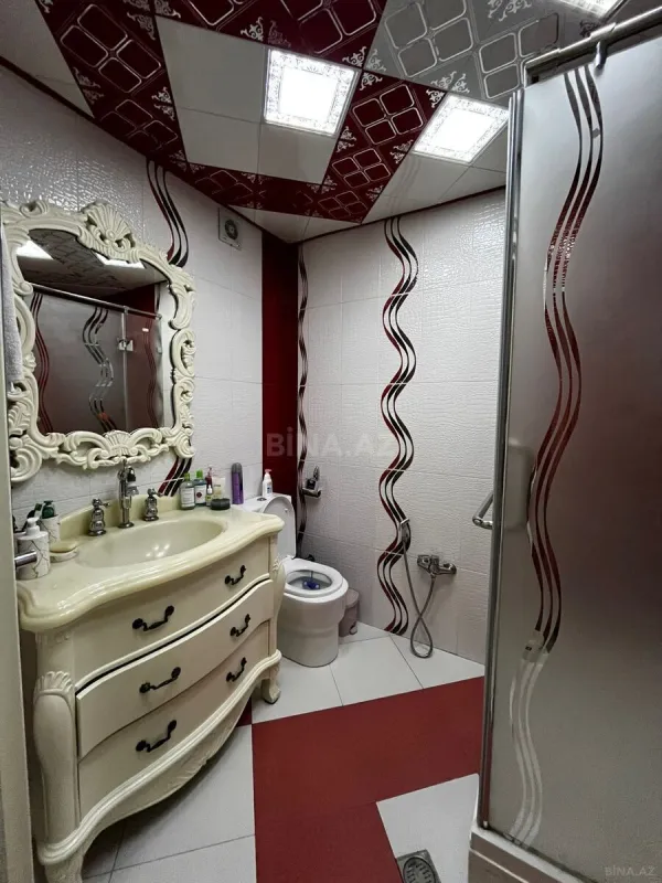 Satılır 3 otaqlı mənzil 155 m²