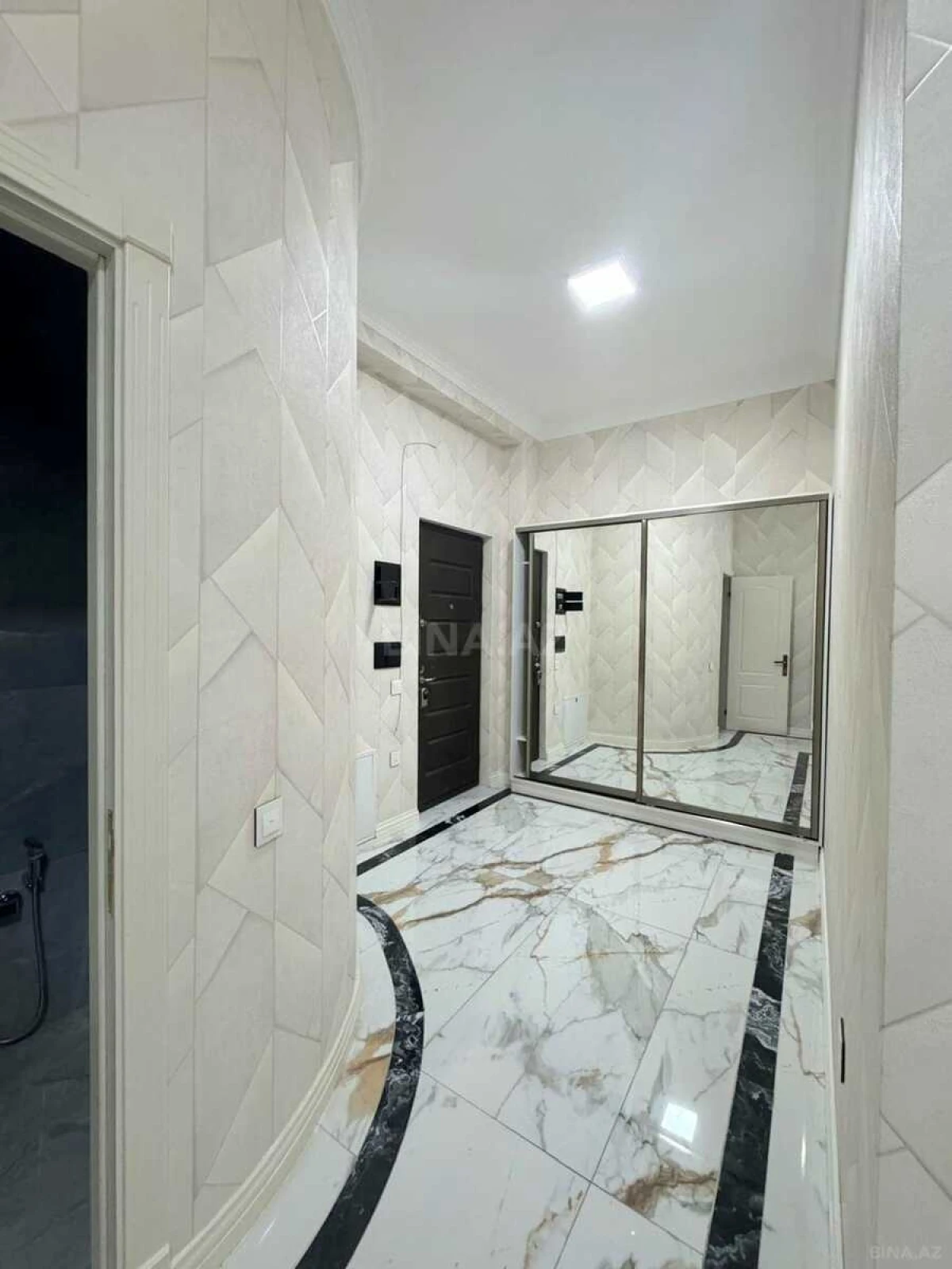 Kirayə verilir 3 otaqlı ofis 120 m²