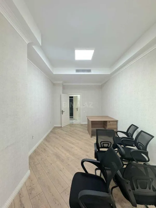 Kirayə verilir 3 otaqlı ofis 120 m²