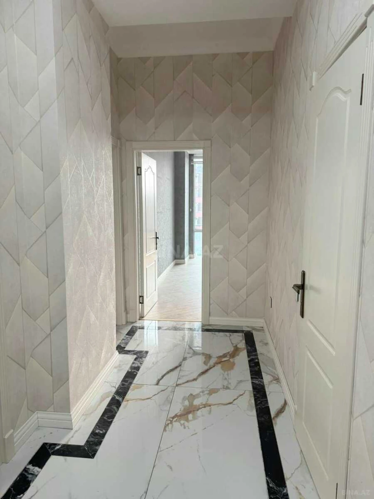 Kirayə verilir 3 otaqlı ofis 120 m²