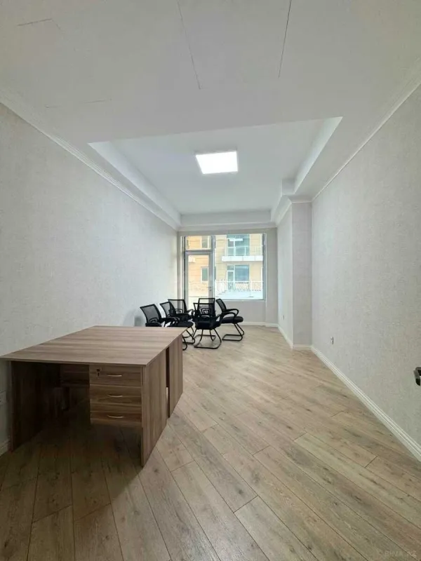 Kirayə verilir 3 otaqlı ofis 120 m²