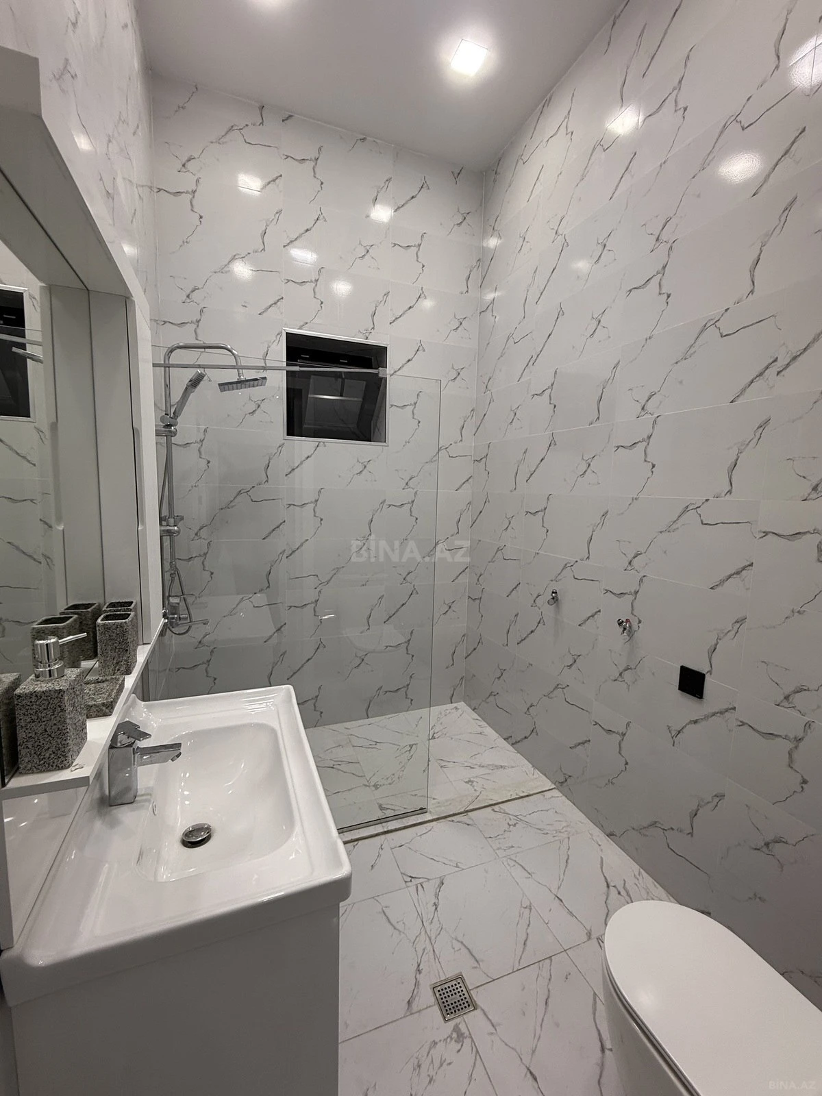 Kirayə verilir 4 otaqlı həyət evi 150 m²