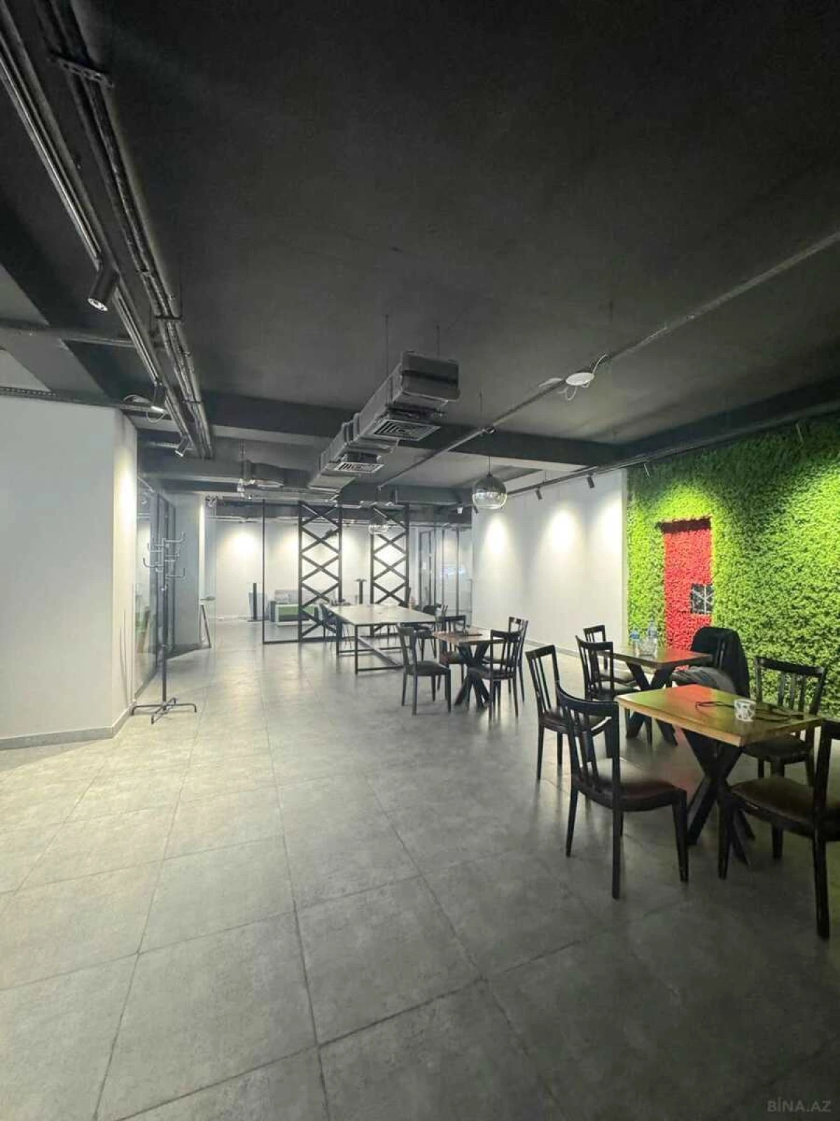 Satılır obyekt 440 m²