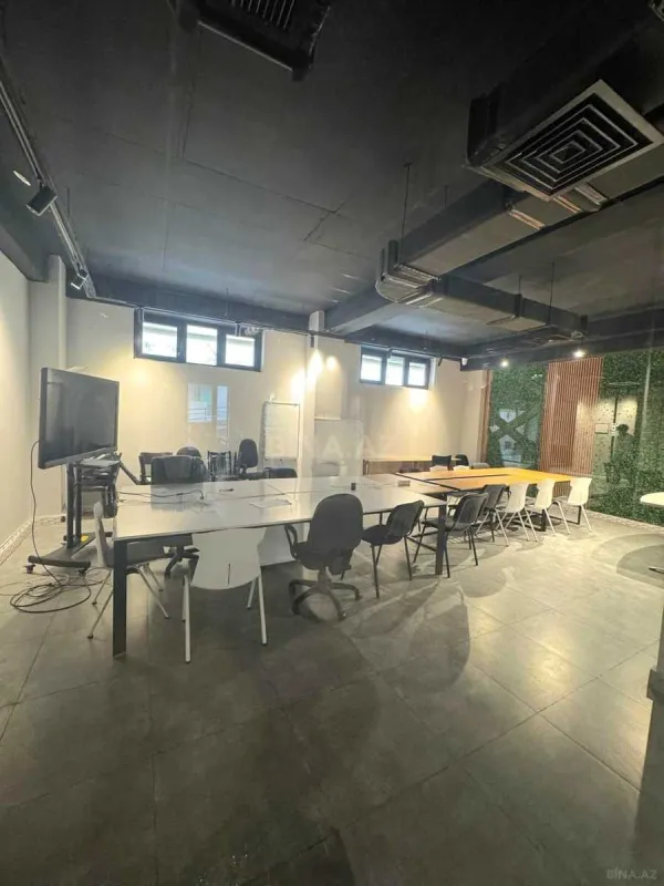 Satılır obyekt 440 m²