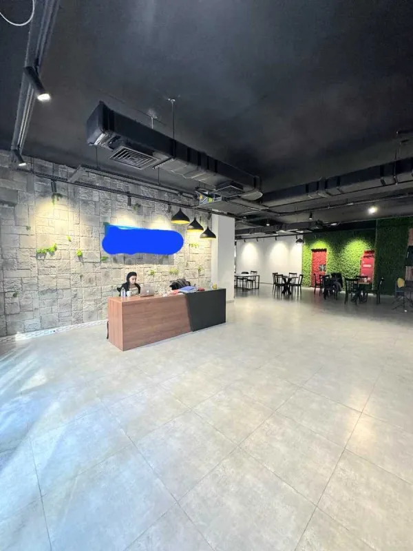 Satılır obyekt 440 m²