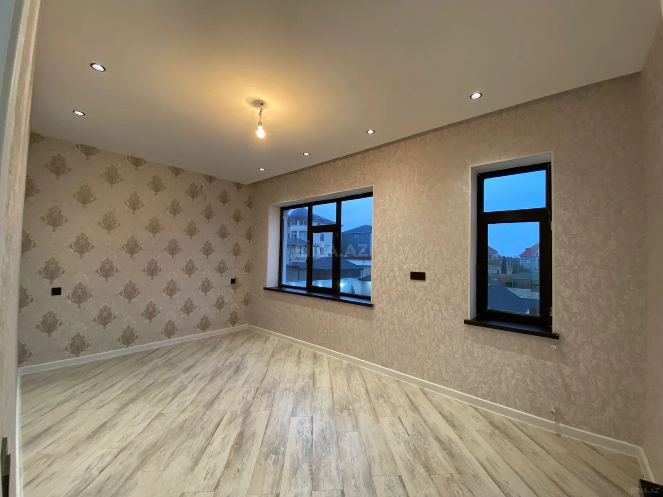 Satılır 4 otaqlı həyət evi 150 m²
