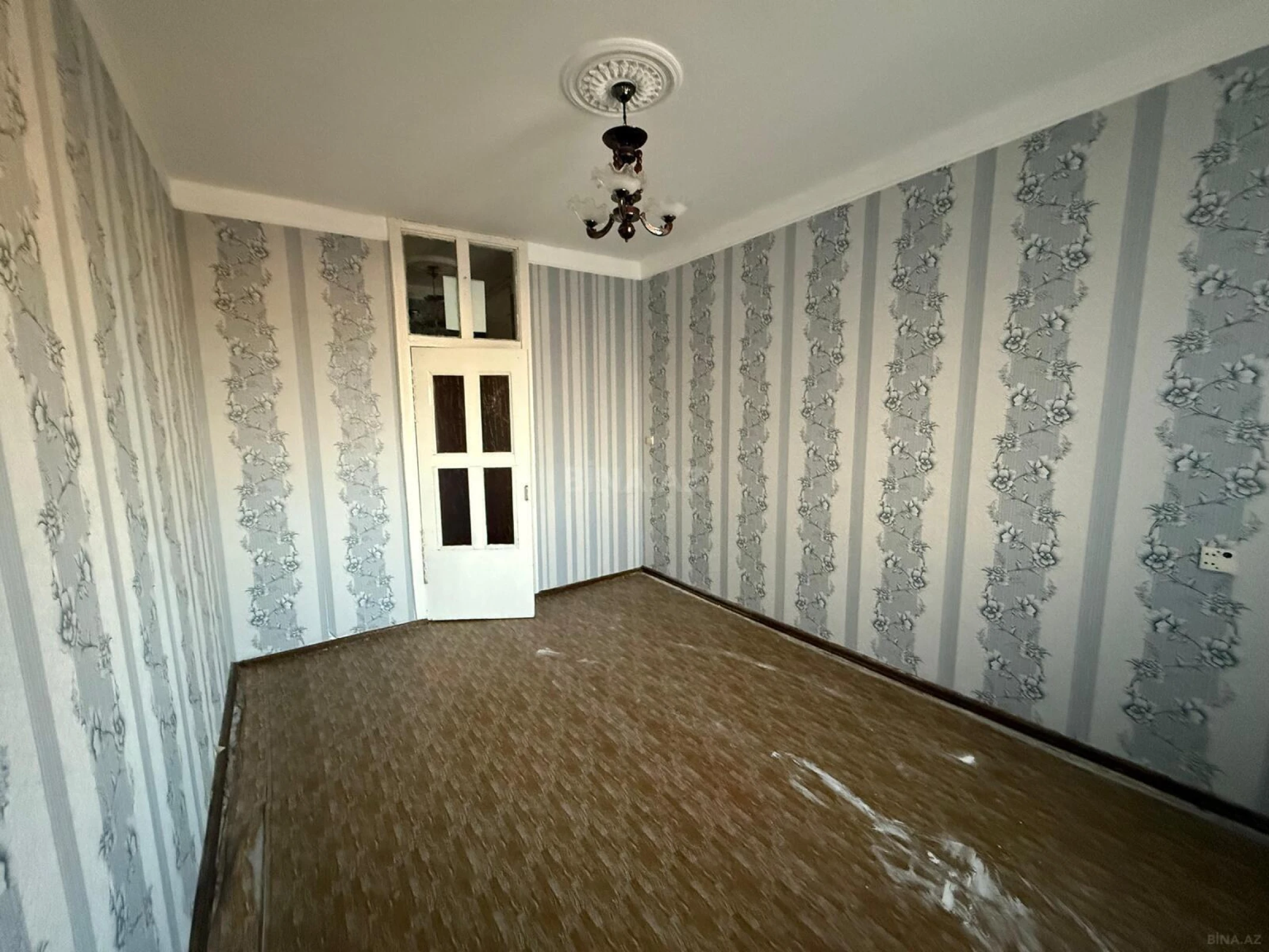 Satılır 2 otaqlı mənzil 65 m²