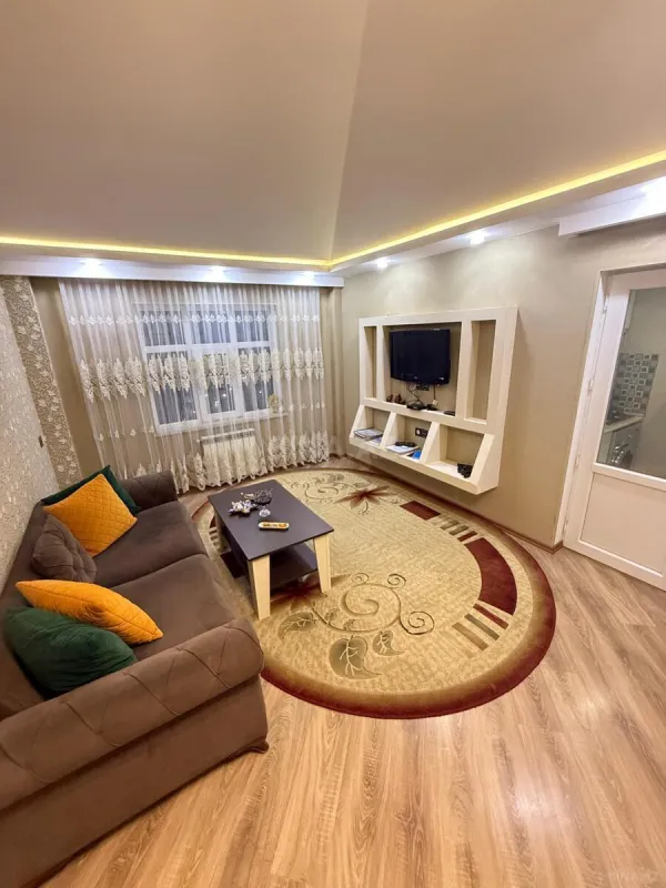 Satılır 2 otaqlı mənzil 52 m²