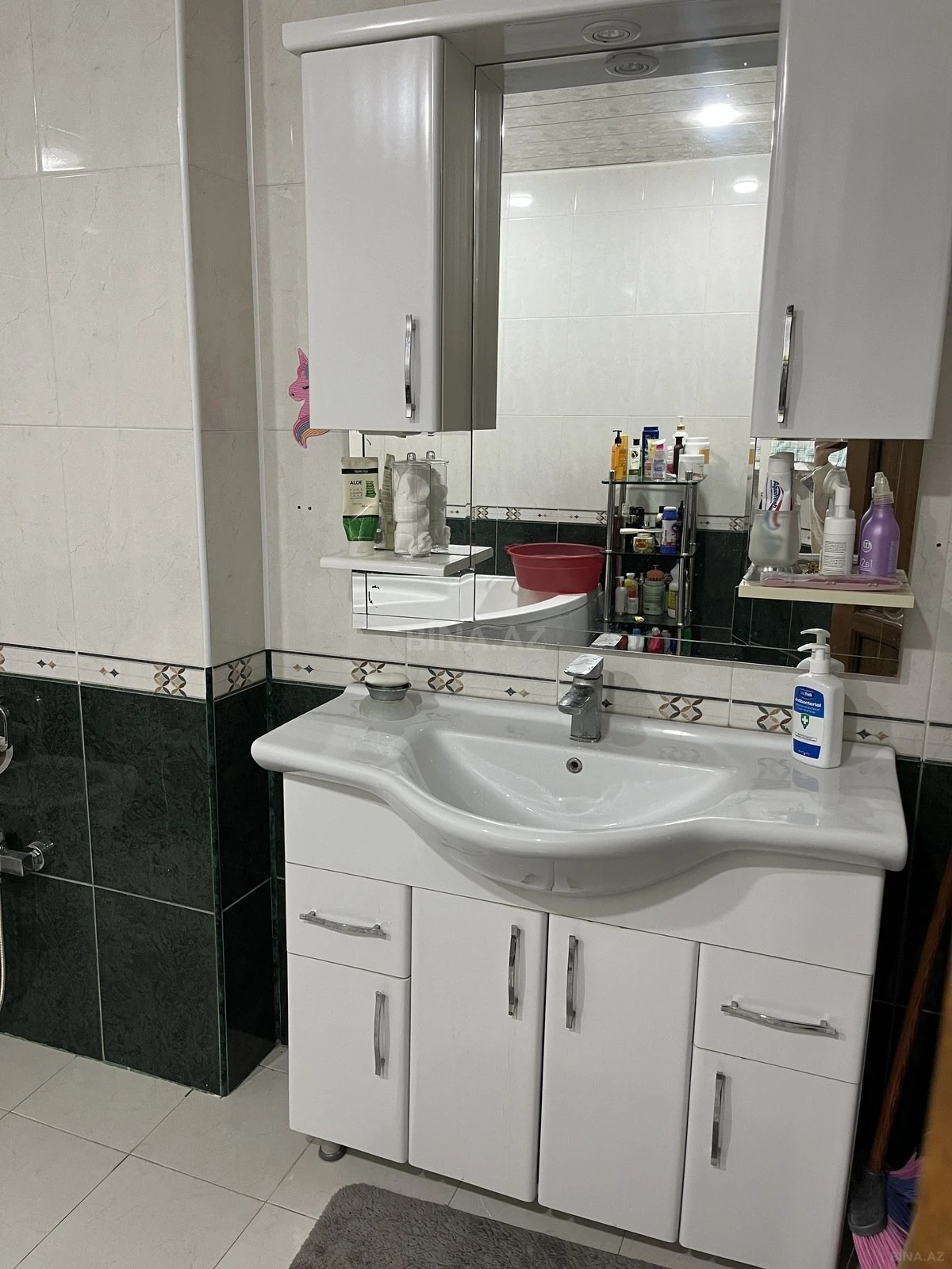 Kirayə verilir 1 otaqlı mənzil 174 m²
