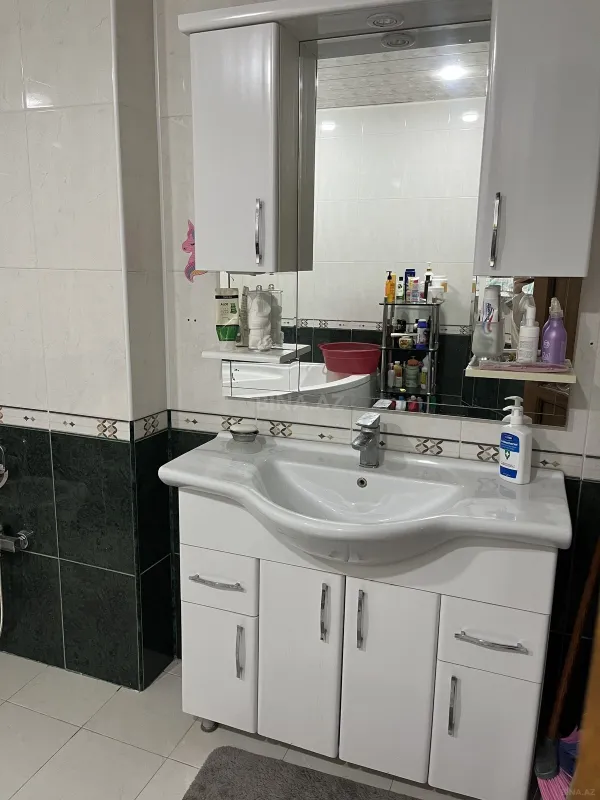 Kirayə verilir 1 otaqlı mənzil 174 m²