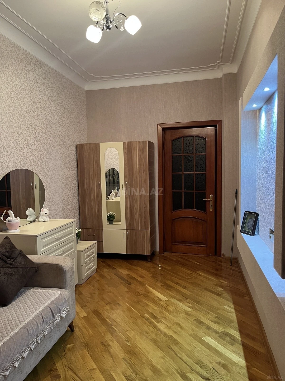 Kirayə verilir 1 otaqlı mənzil 174 m²