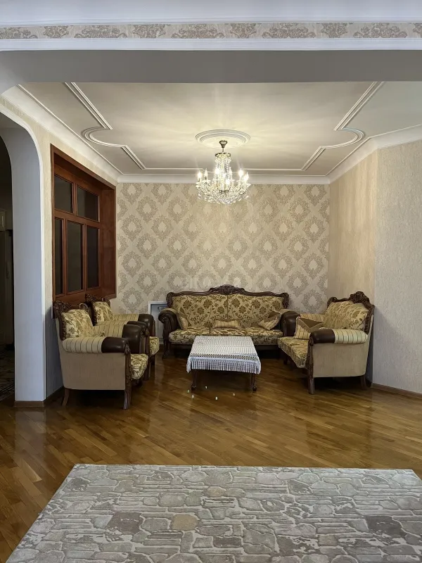 Kirayə verilir 1 otaqlı mənzil 174 m²