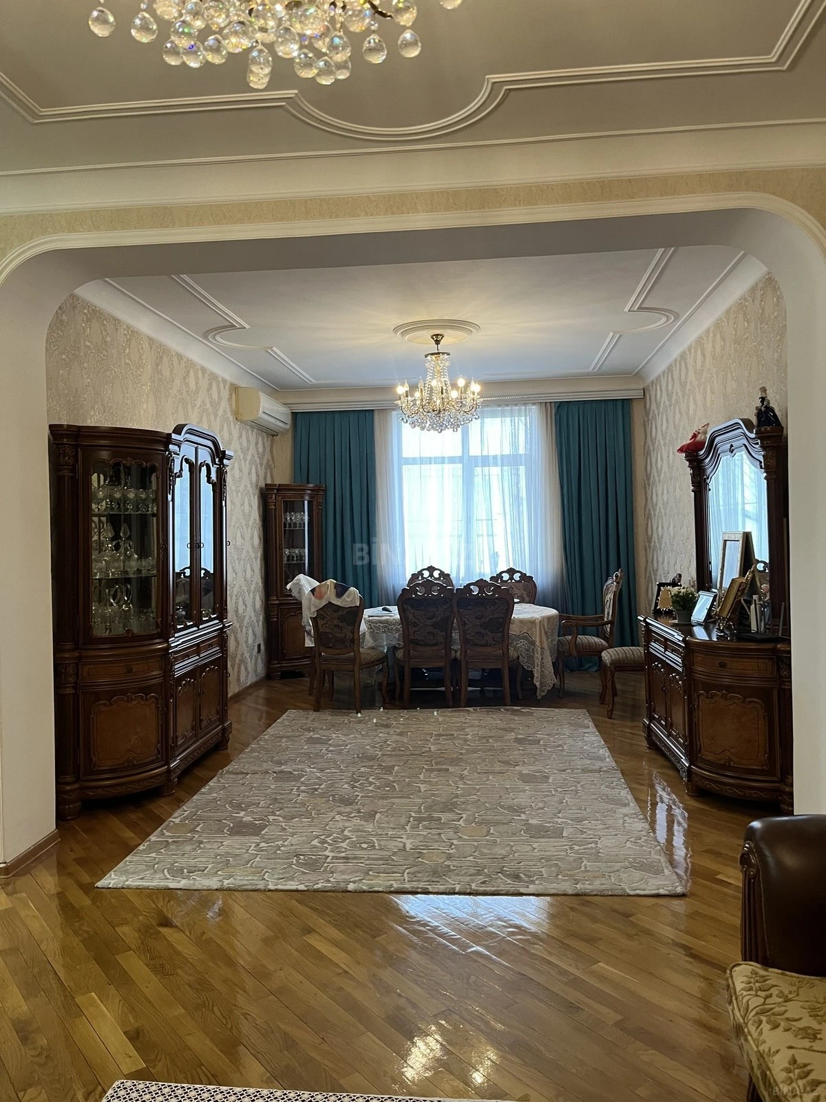 Kirayə verilir 1 otaqlı mənzil 174 m²
