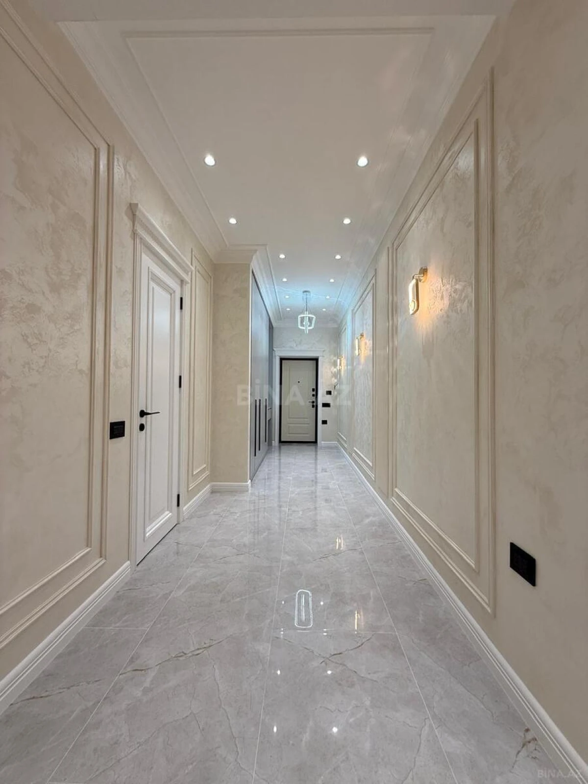 Satılır 3 otaqlı mənzil 130 m²