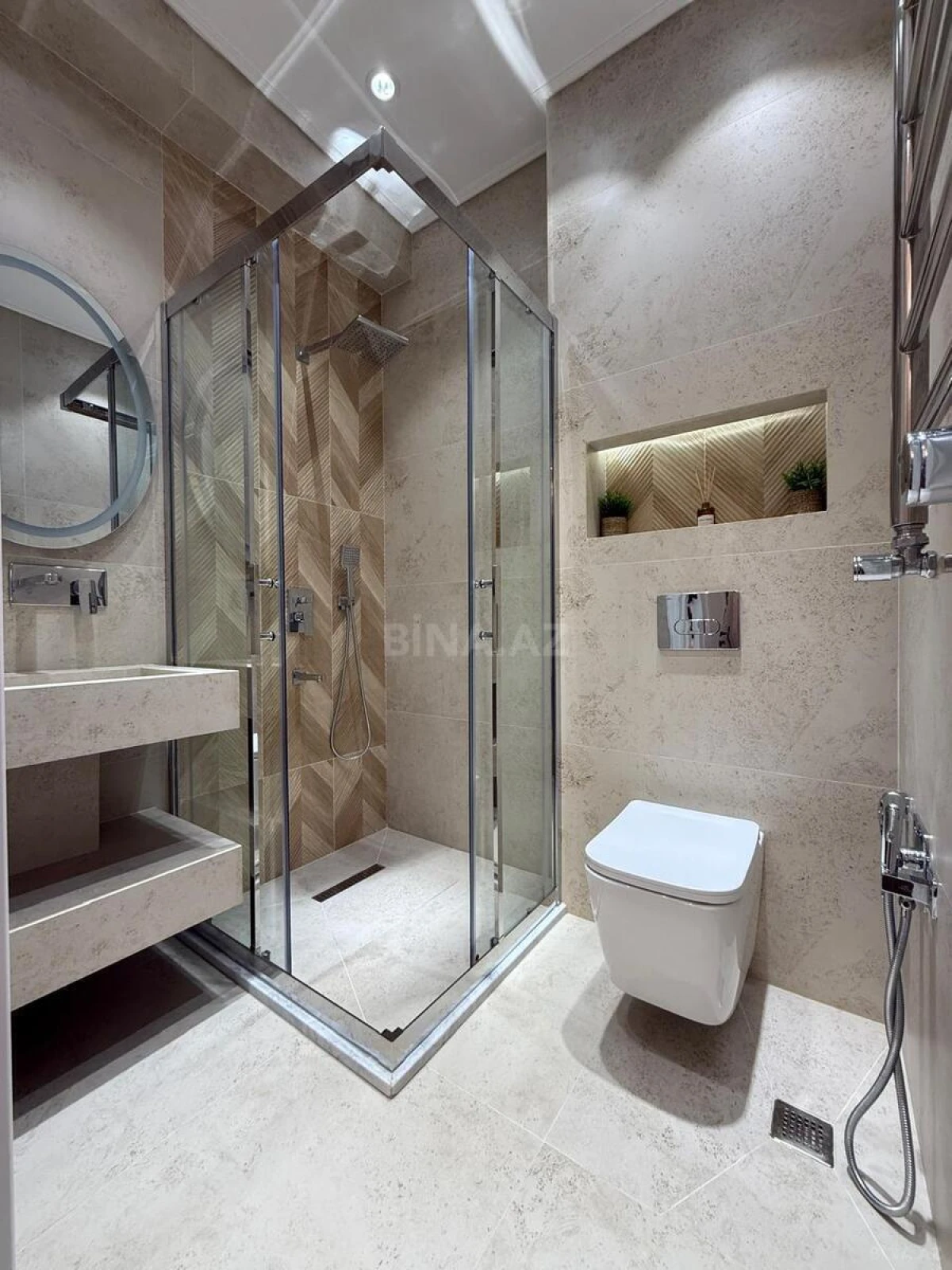 Satılır 3 otaqlı mənzil 130 m²