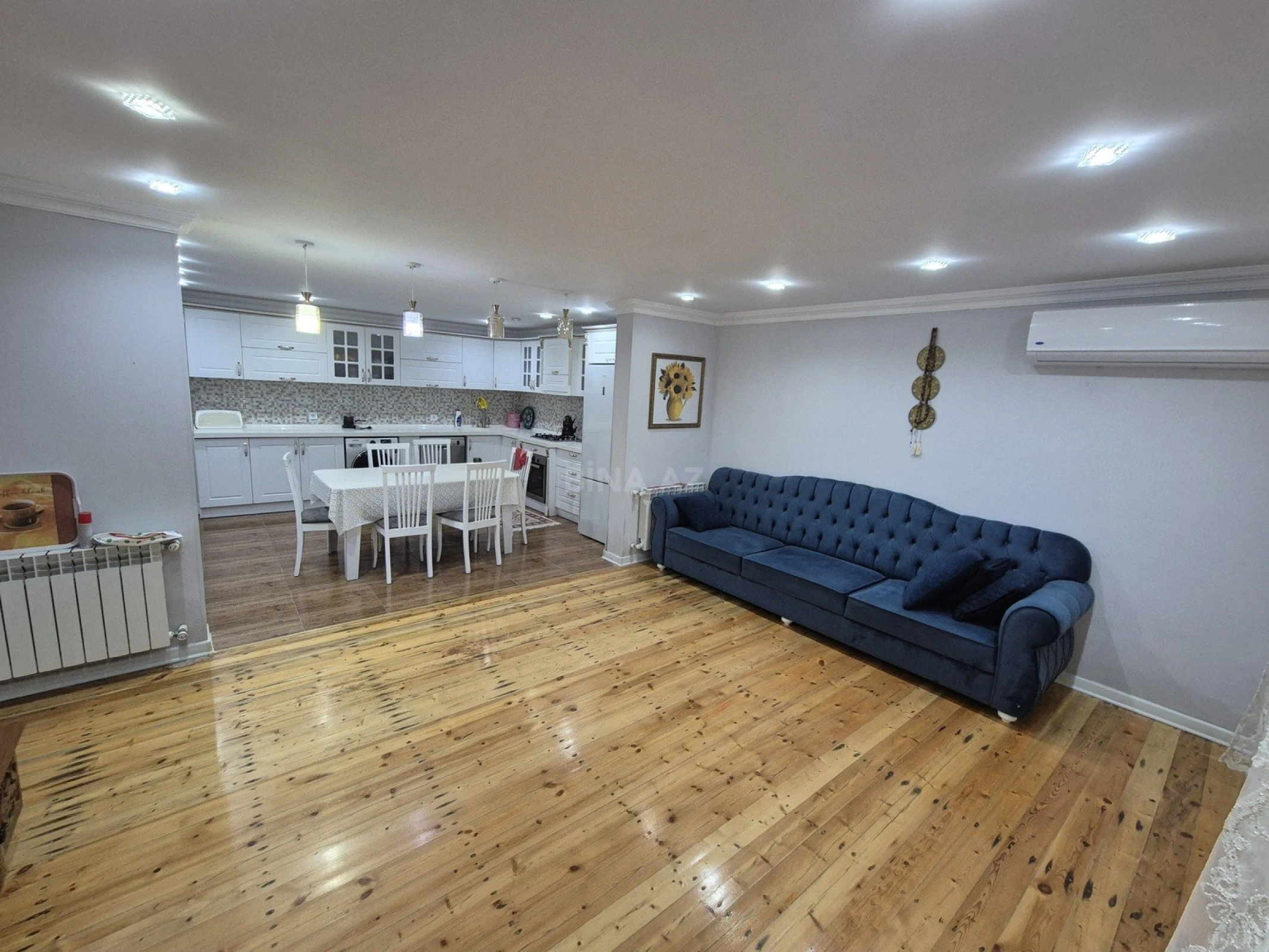 Satılır 4 otaqlı həyət evi 250 m²