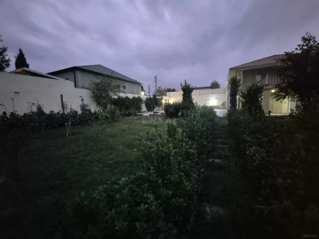 Satılır 4 otaqlı həyət evi 250 m²