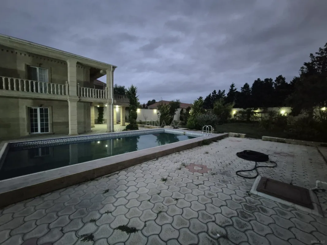 Satılır 4 otaqlı həyət evi 250 m²