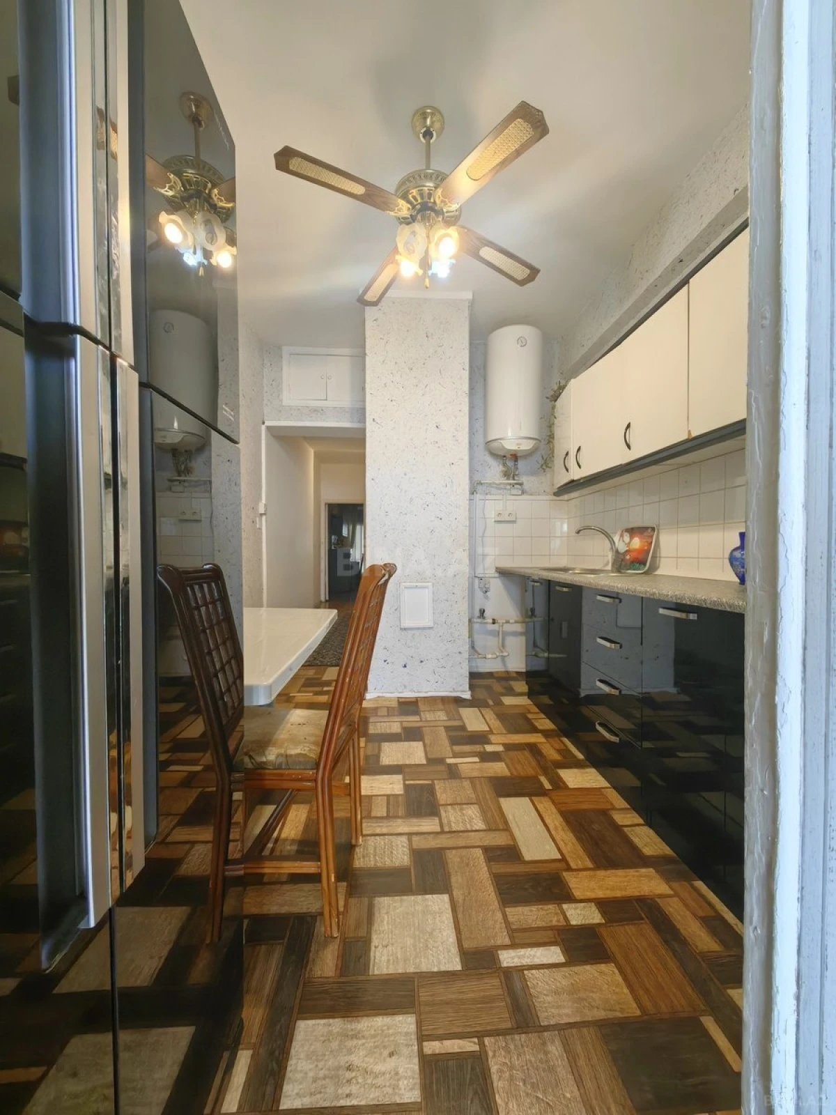 Satılır 4 otaqlı mənzil 170 m²