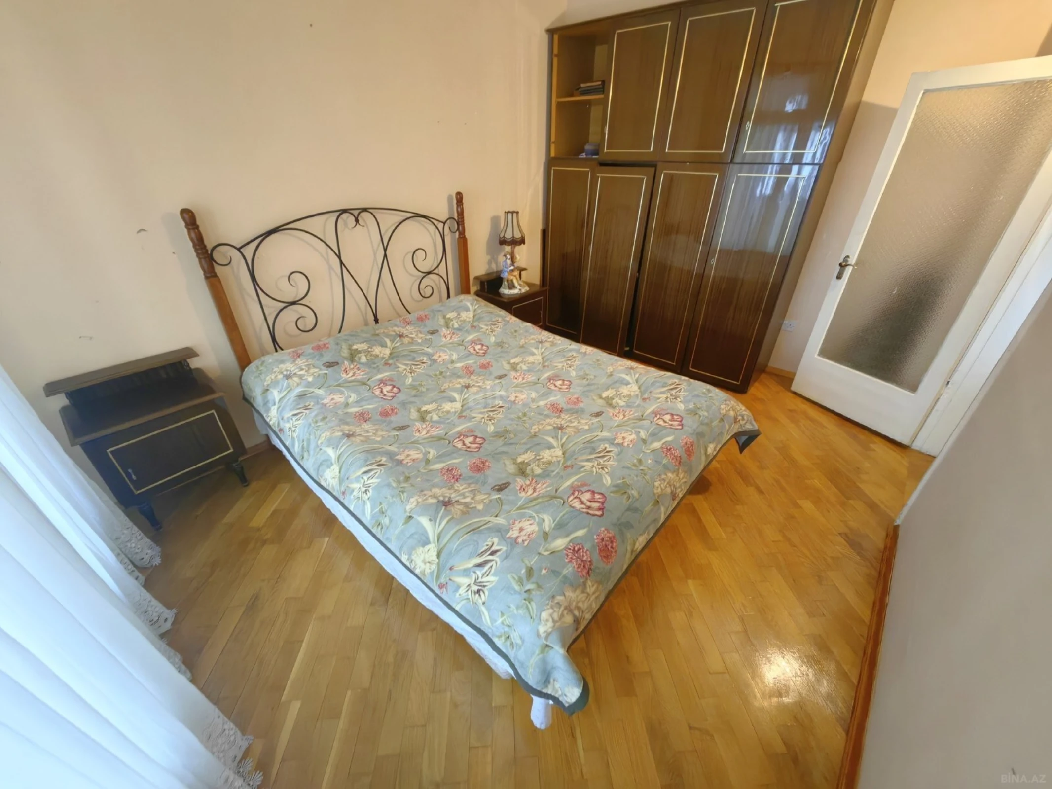 Satılır 4 otaqlı mənzil 170 m²