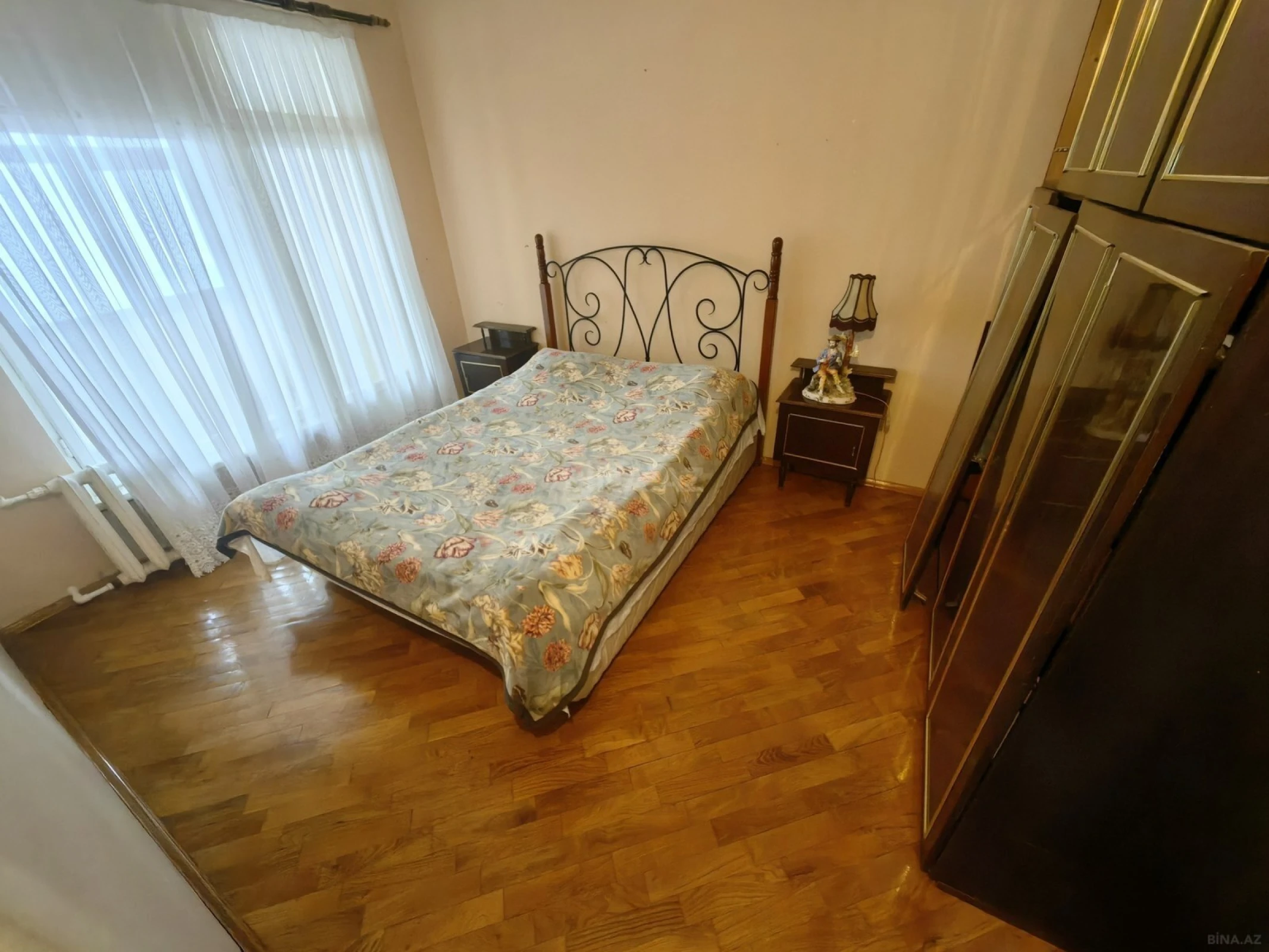 Satılır 4 otaqlı mənzil 170 m²