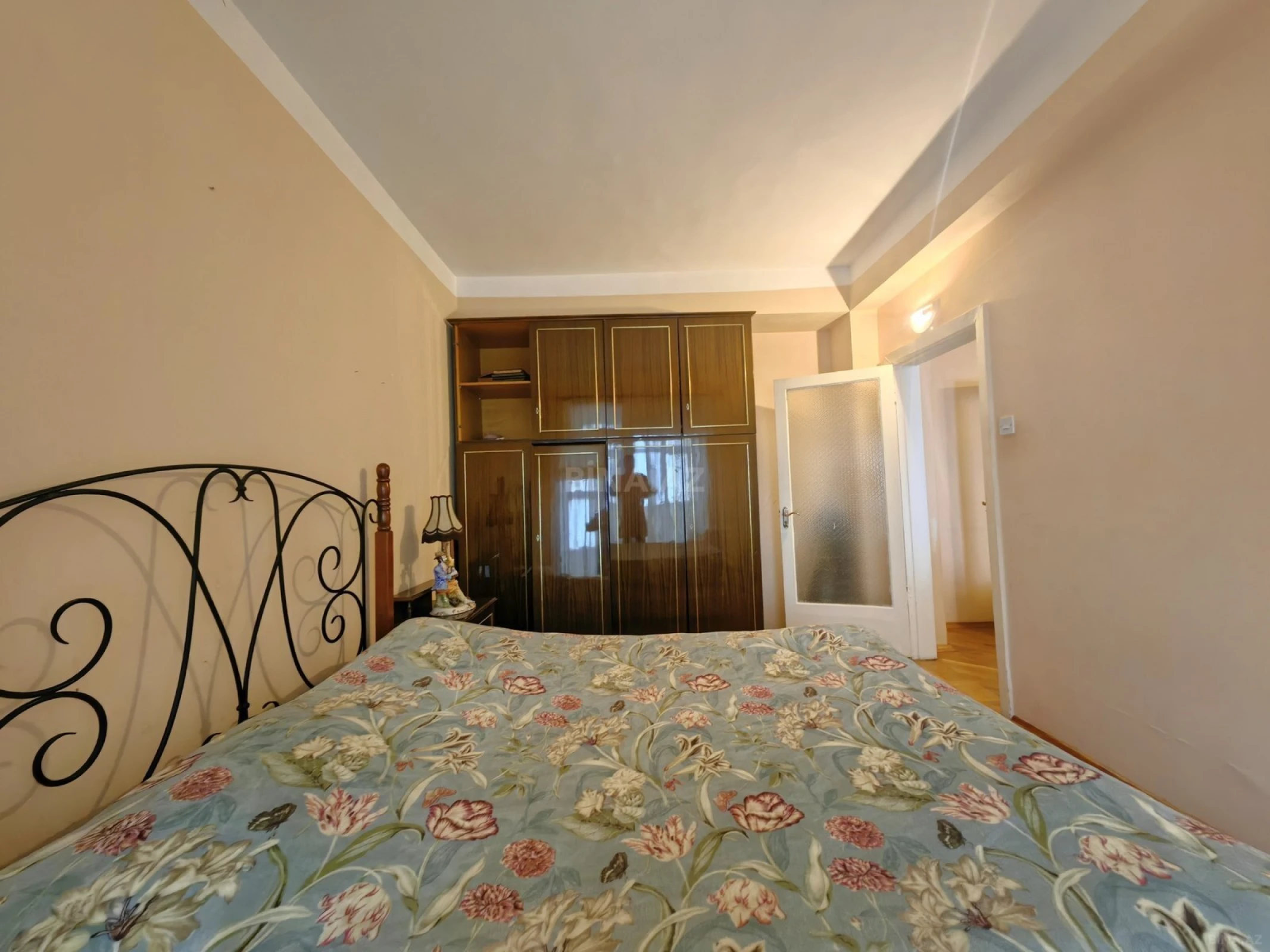 Satılır 4 otaqlı mənzil 170 m²