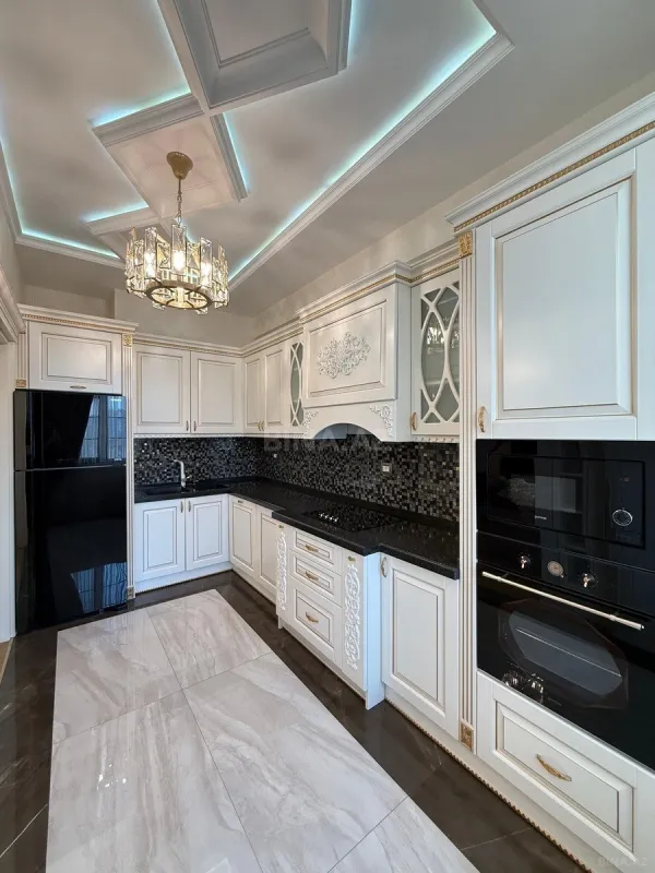 Satılır 2 otaqlı mənzil 88 m²