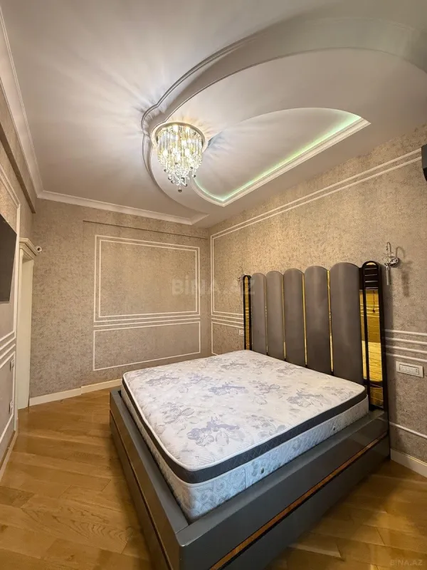 Satılır 2 otaqlı mənzil 88 m²