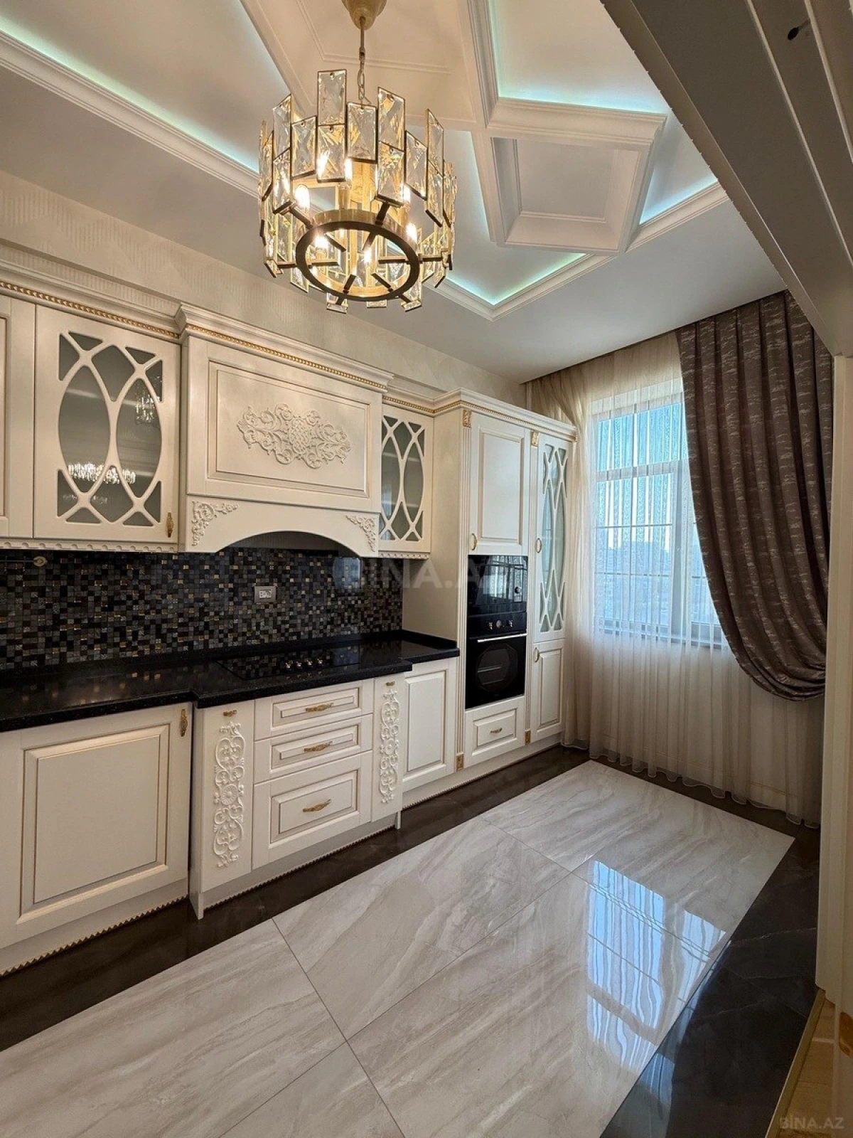 Satılır 2 otaqlı mənzil 88 m²