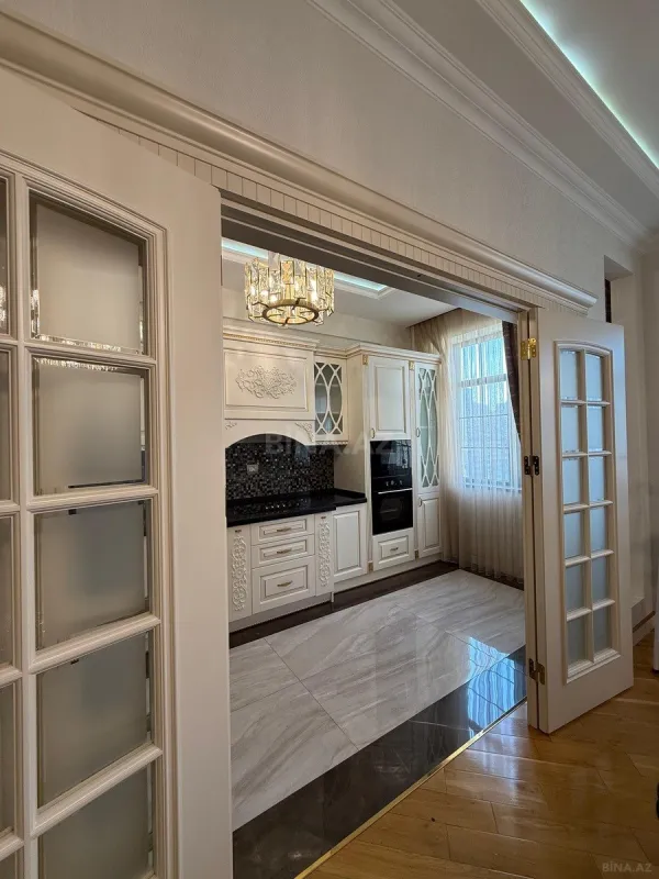 Satılır 2 otaqlı mənzil 88 m²