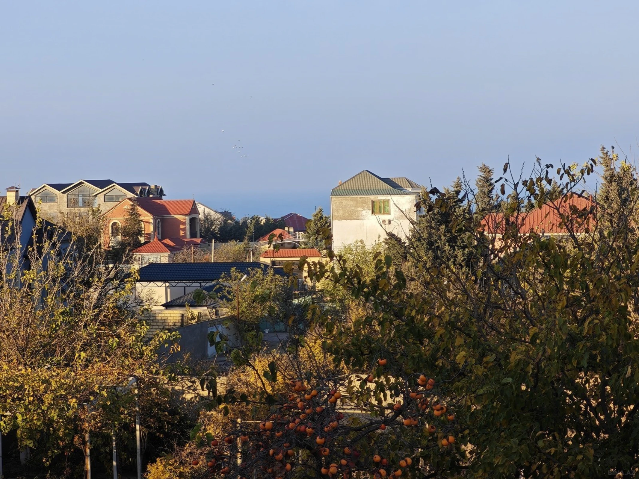 Satılır 10 otaqlı həyət evi 300 m²