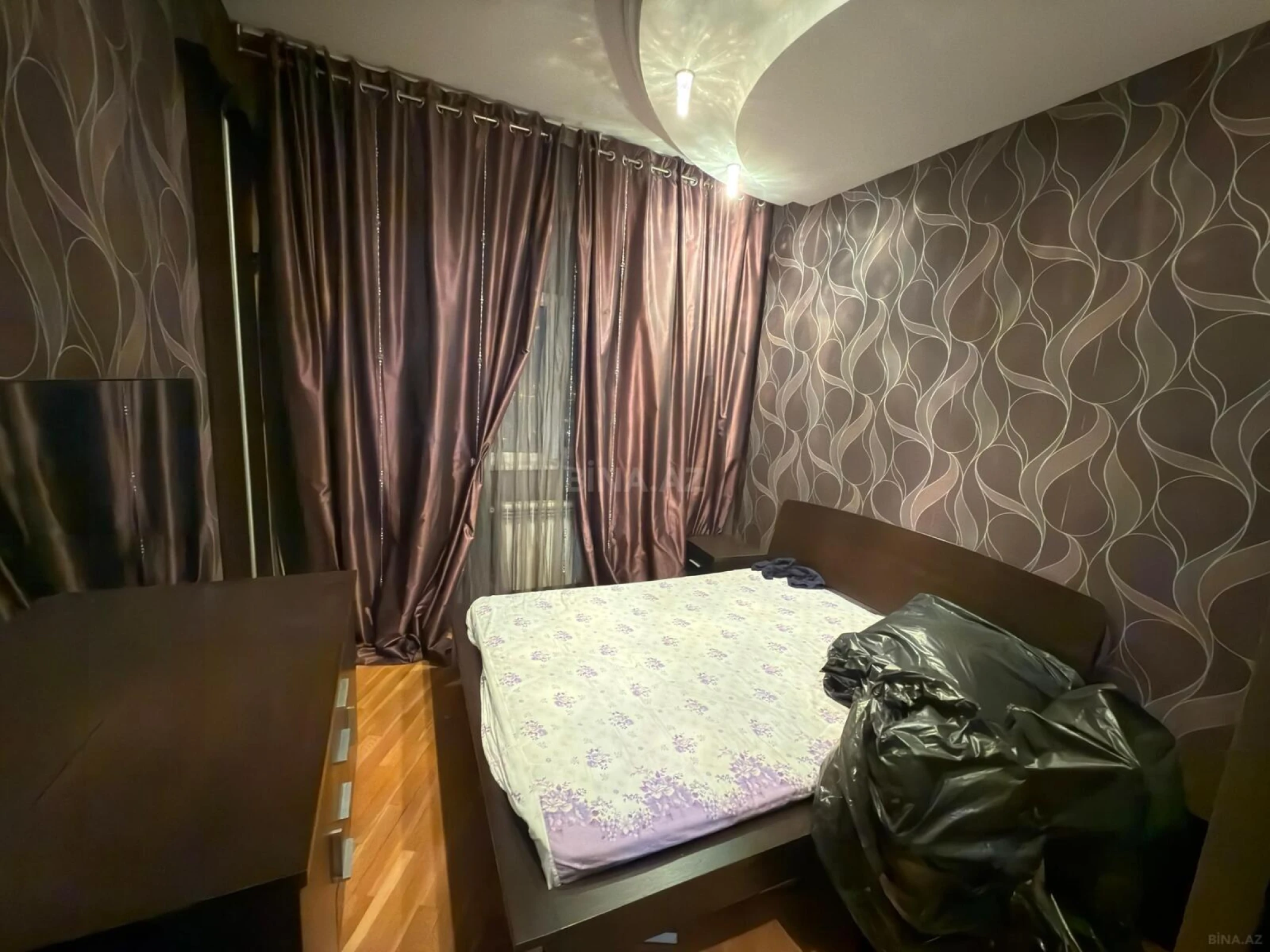 Satılır 3 otaqlı mənzil 110 m²