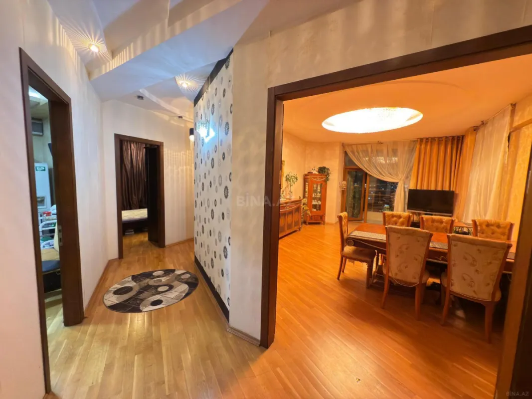Satılır 3 otaqlı mənzil 110 m²