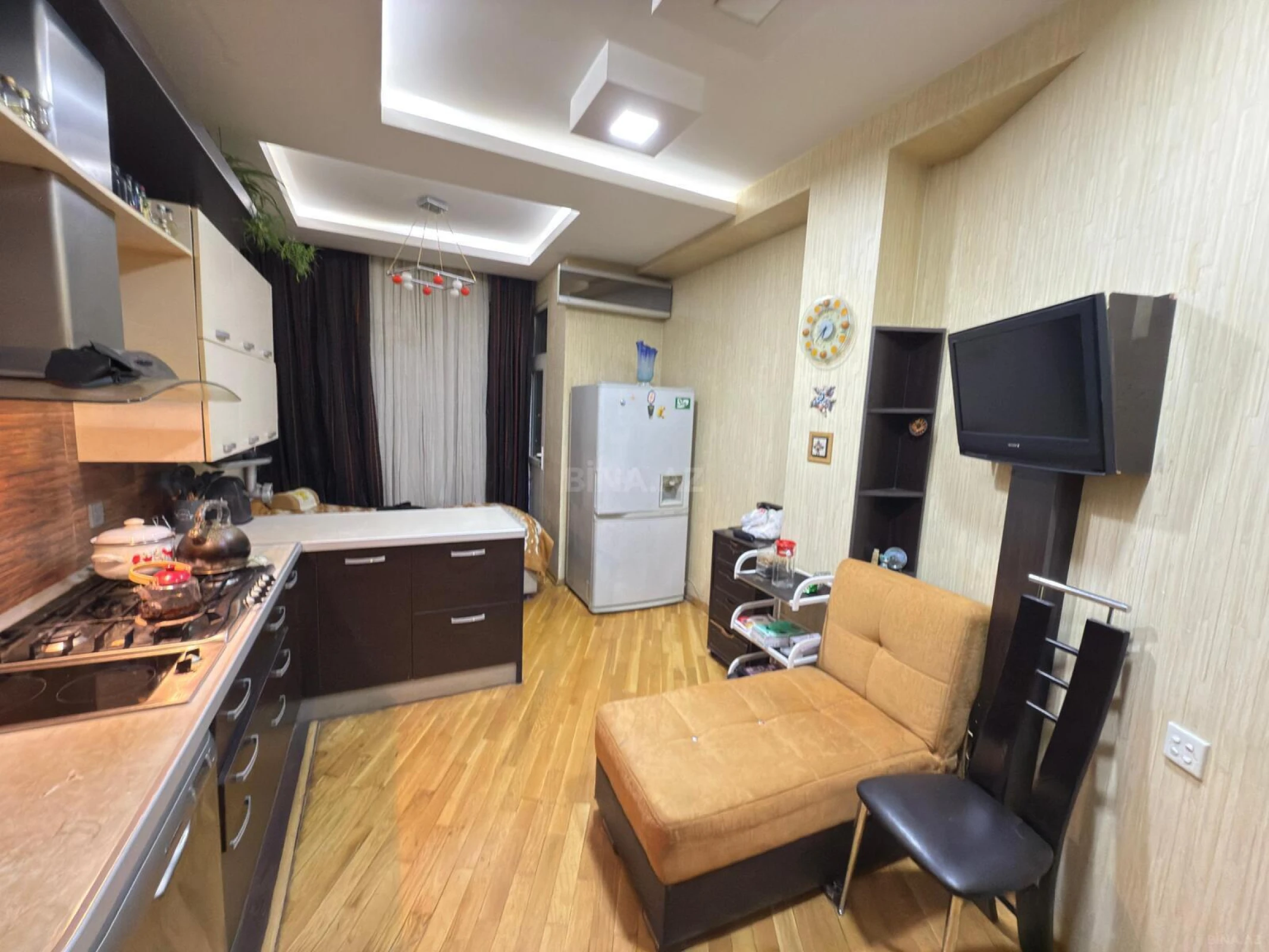 Satılır 3 otaqlı mənzil 110 m²