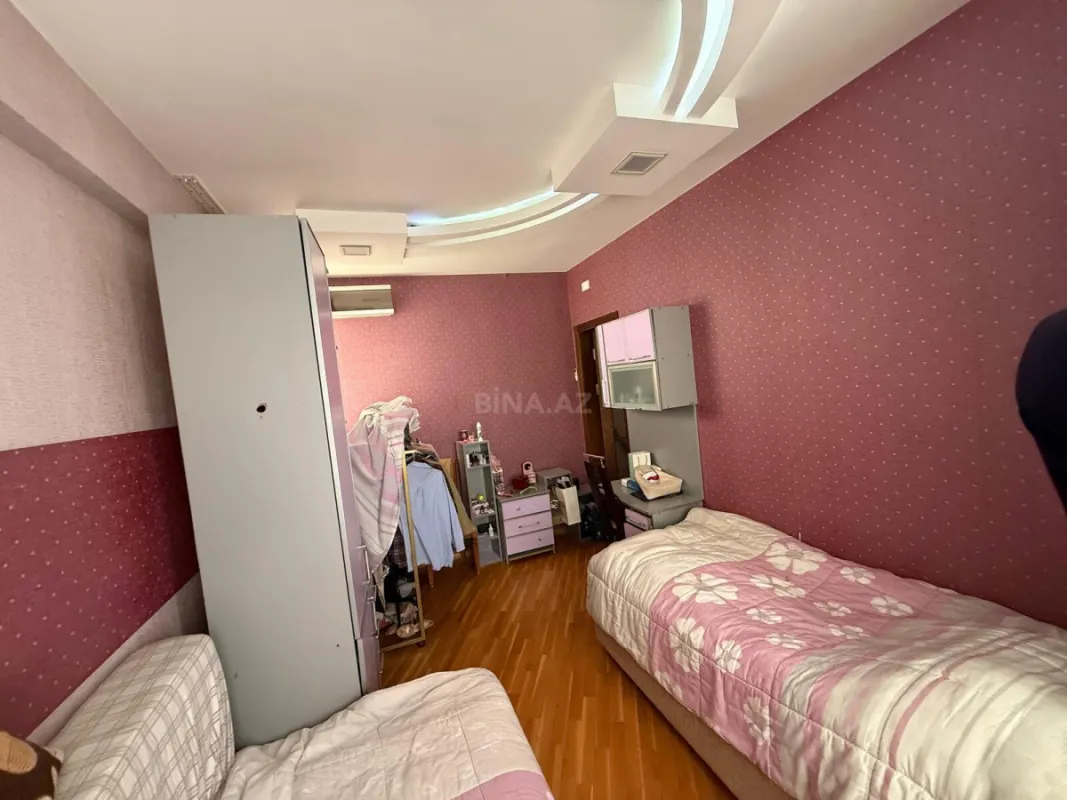Satılır 3 otaqlı mənzil 110 m²