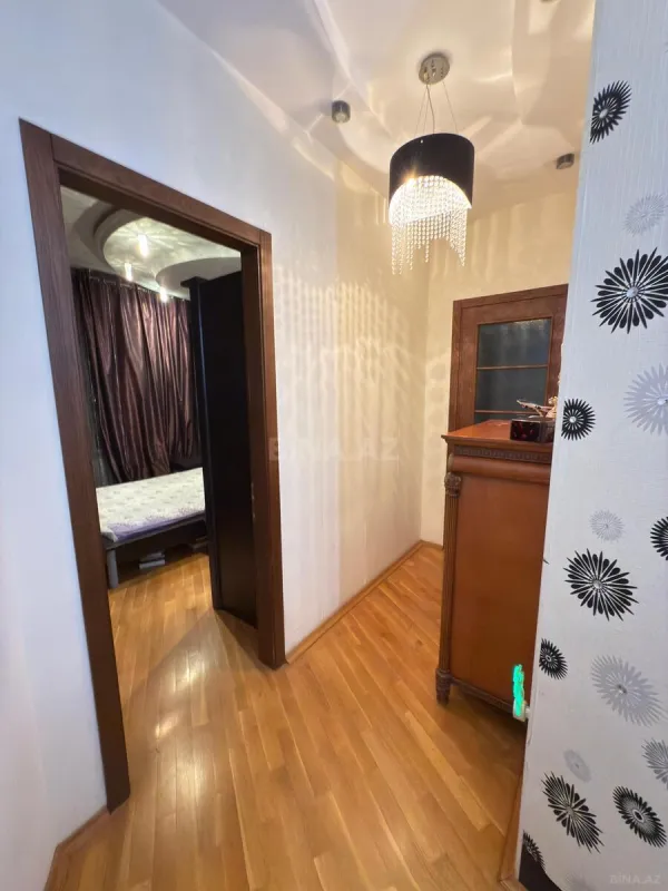 Satılır 3 otaqlı mənzil 110 m²
