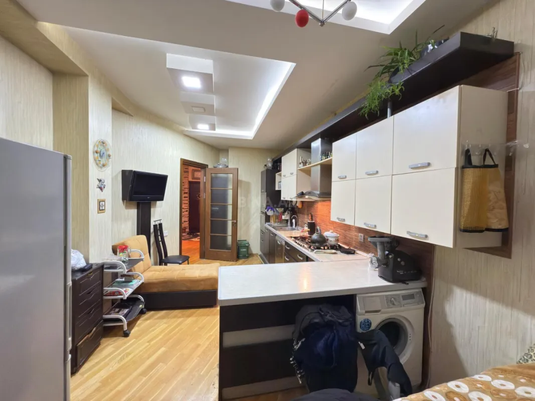 Satılır 3 otaqlı mənzil 110 m²