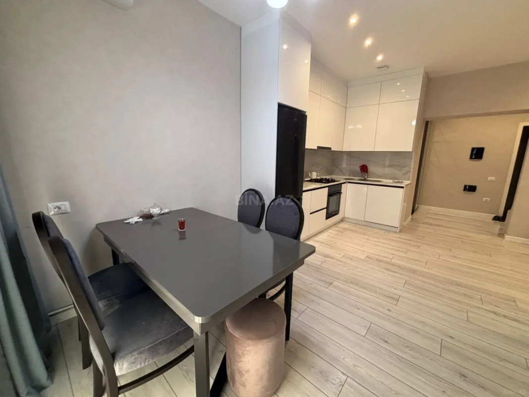 Kirayə verilir 2 otaqlı mənzil 70 m²