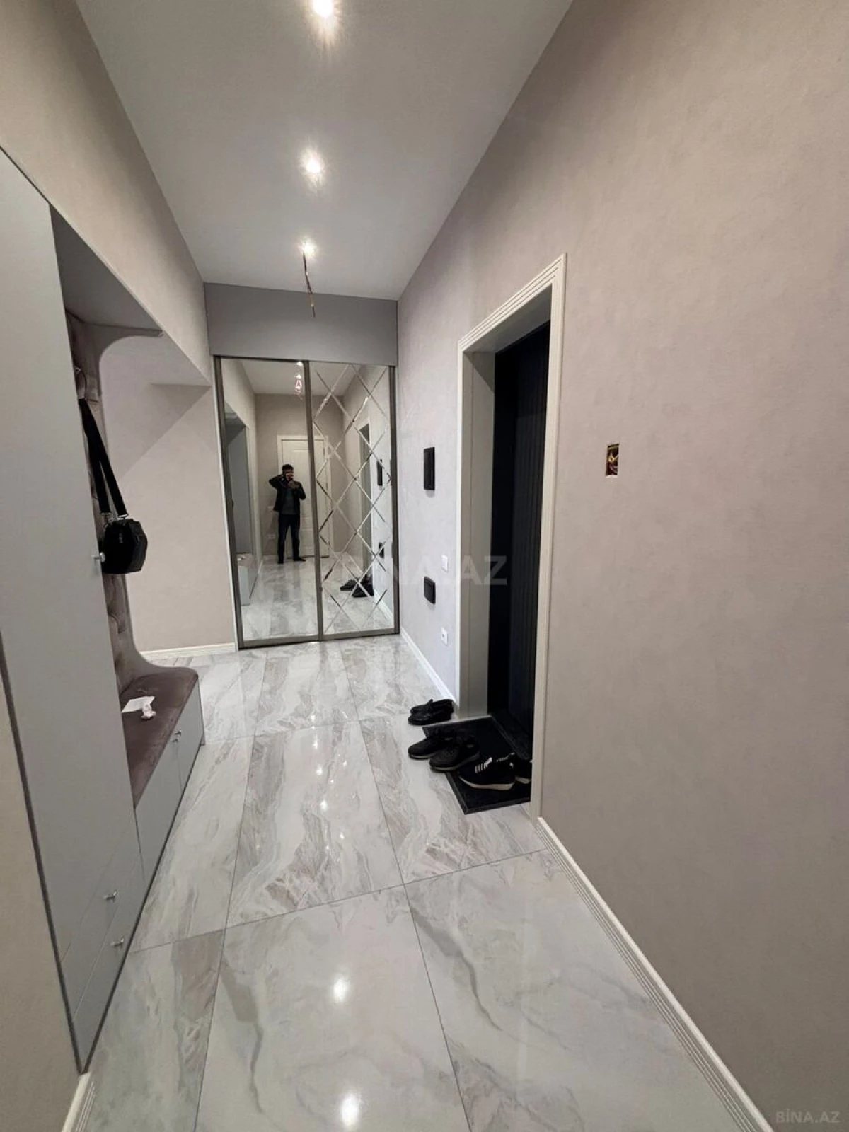Kirayə verilir 2 otaqlı mənzil 70 m²