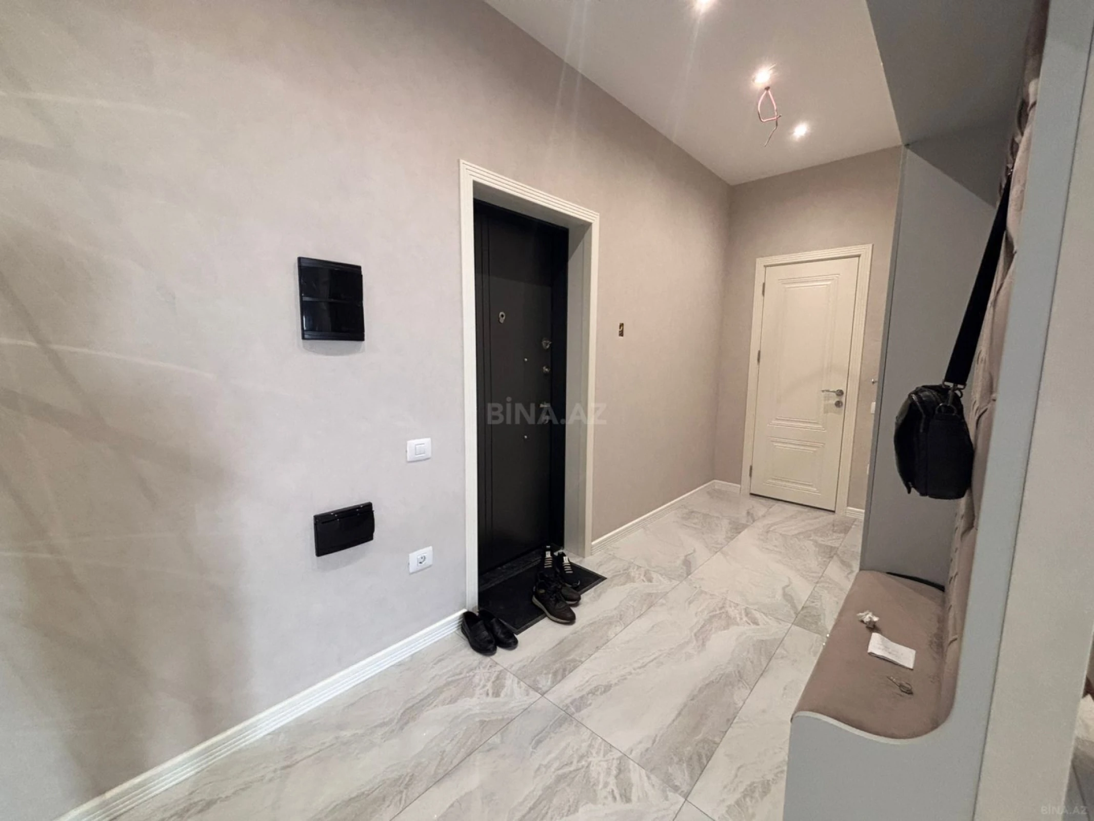 Kirayə verilir 2 otaqlı mənzil 70 m²