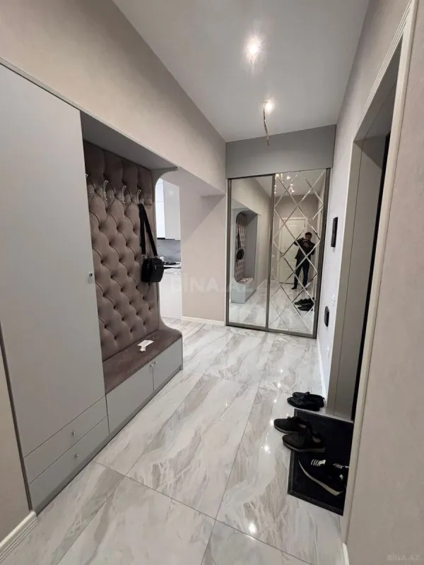 Kirayə verilir 2 otaqlı mənzil 70 m²