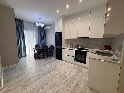 Kirayə verilir 2 otaqlı mənzil 70 m²