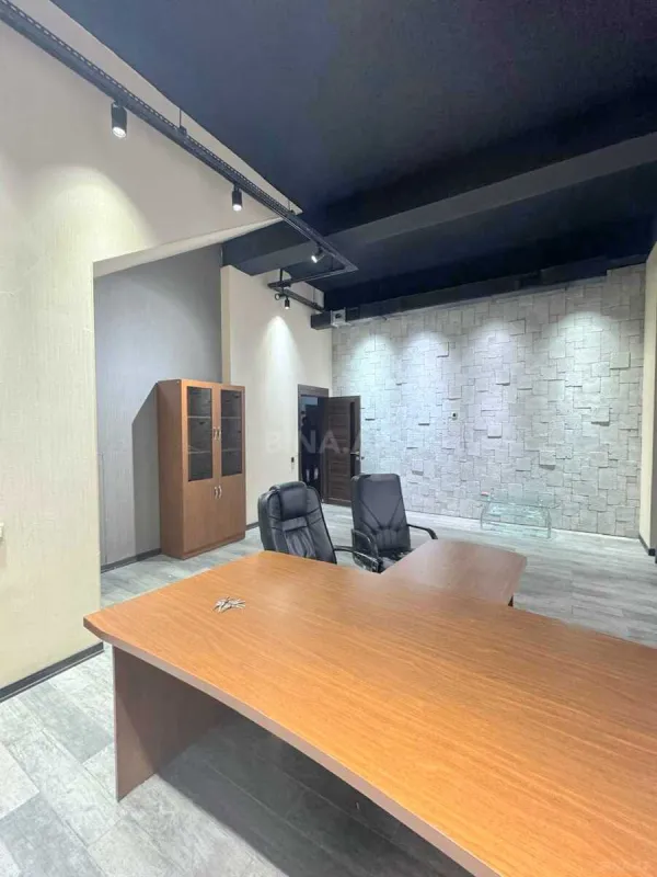 Kirayə verilir obyekt 440 m²